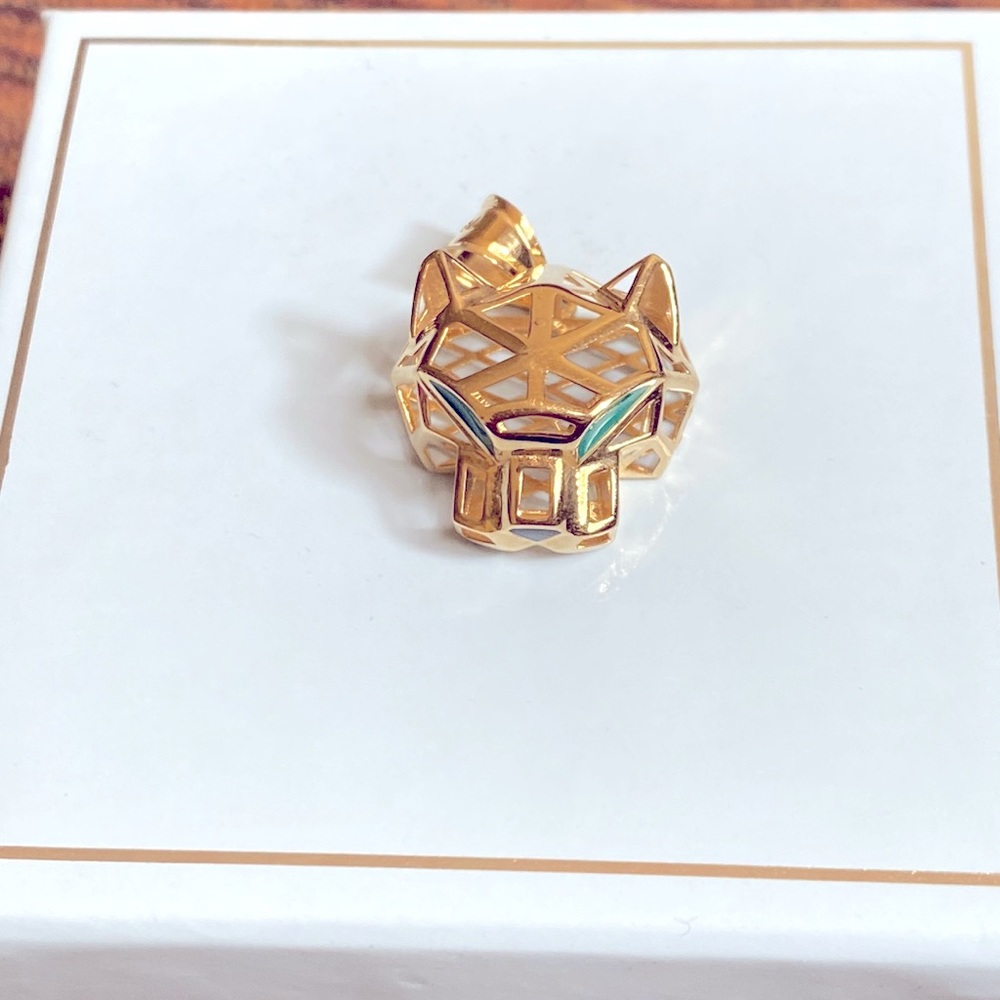 18kt solid gold pendant jaguar
